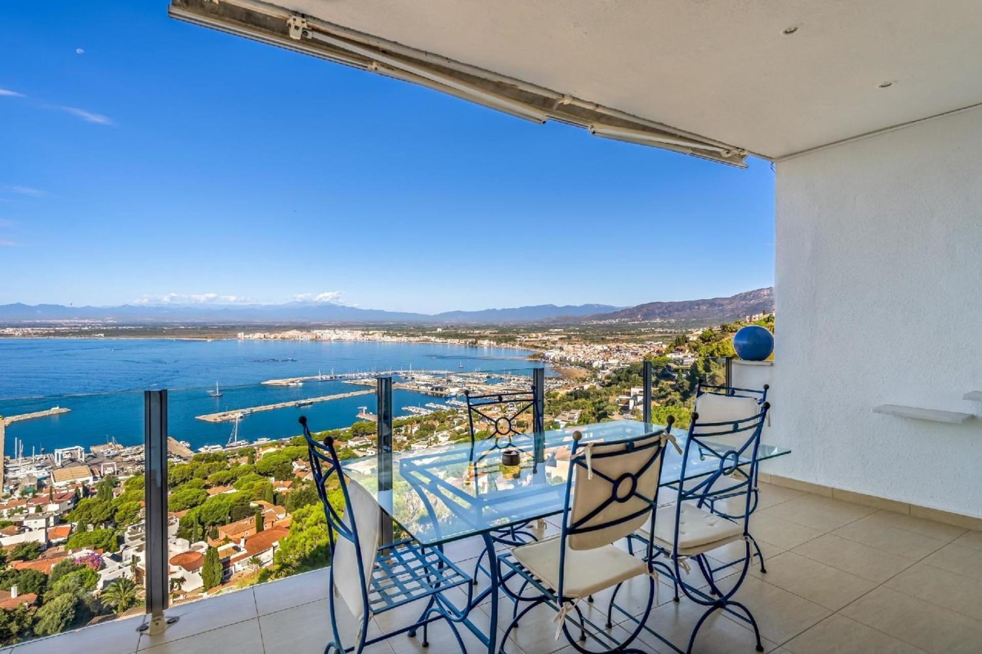 Mit Privatpool Fuer 8 Personen Ca 250 Qm In Roses, Costa Brava Golf De * Roses